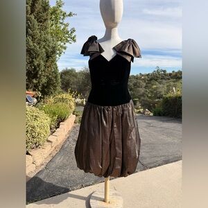 1970s Joy Stevens California Elegant Black and Bronze Dress with Bow Details